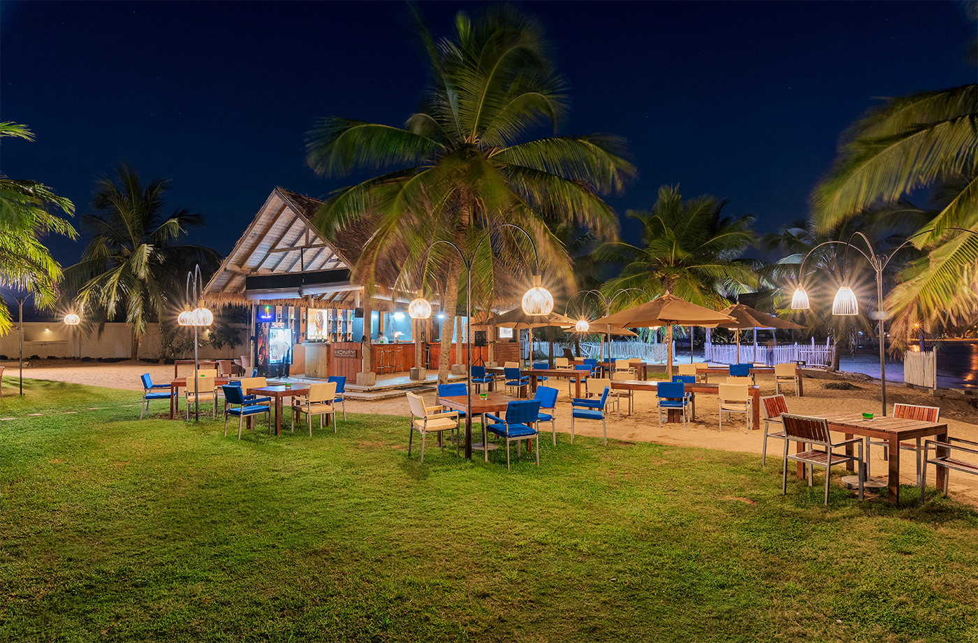 AMAYA BEACH -PASSIKUDAH